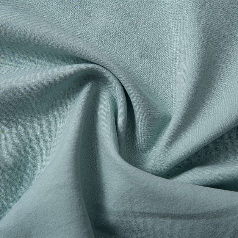 Sự khác biệt giữa vải polyester nhuộm sợi và vải polyester nhuộm mảnh là gì?